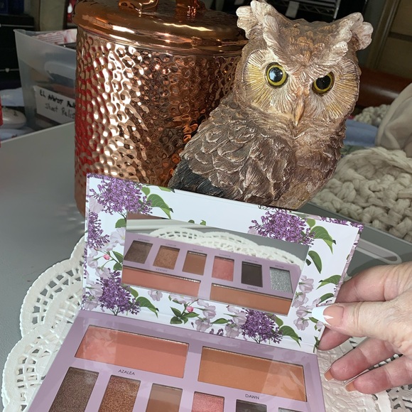 Sakura + Sage vegan eyeshadow & Blush Pallet NWOT - Picture 8 of 12